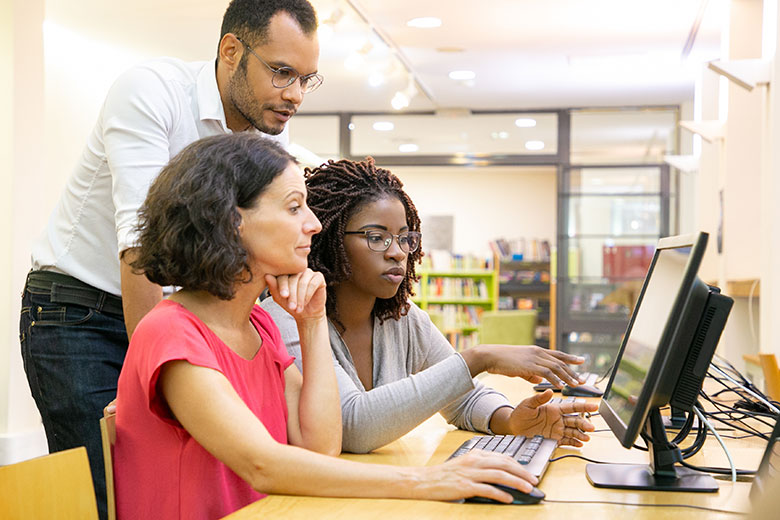 Photo: teachers working together